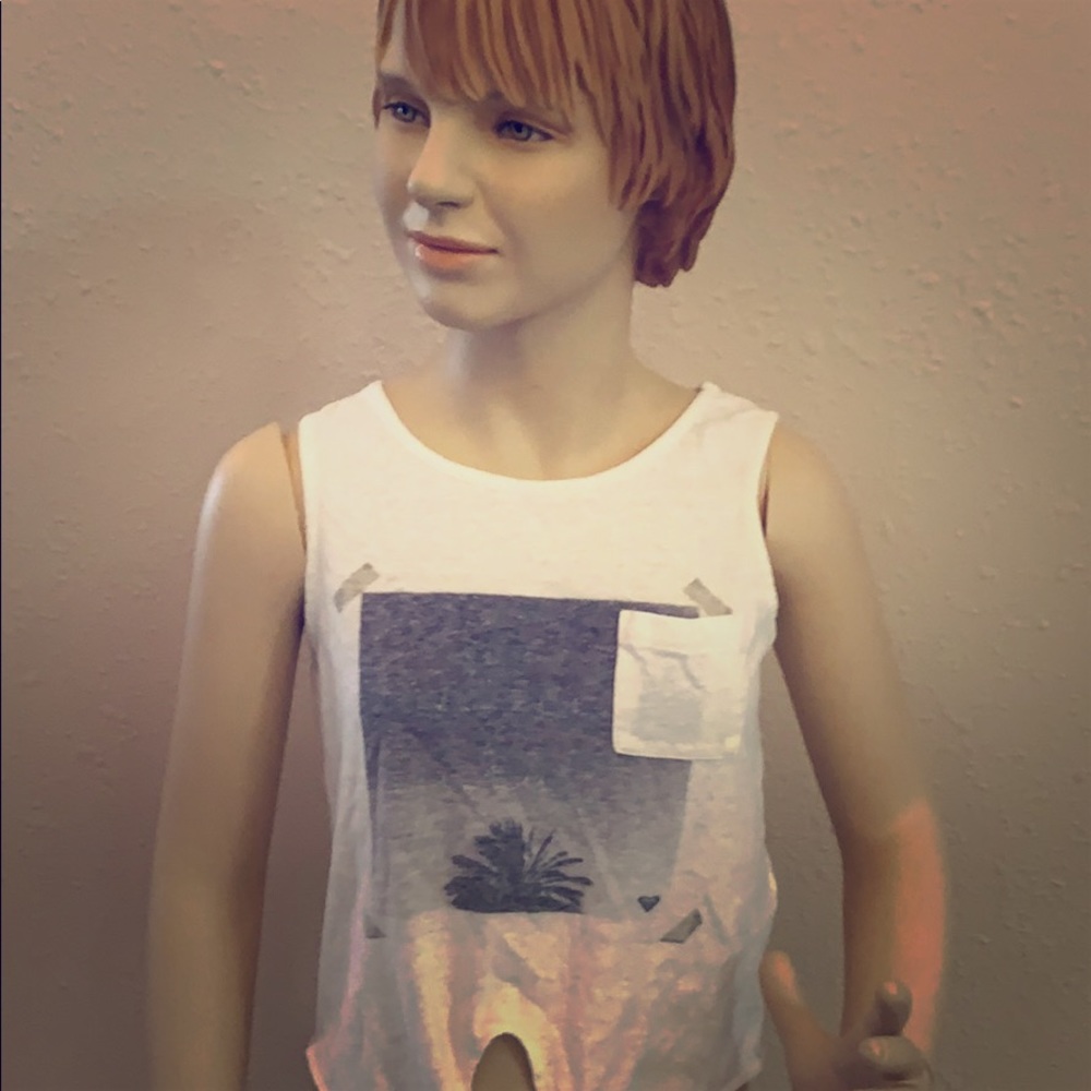 A crop tee with a graphic design